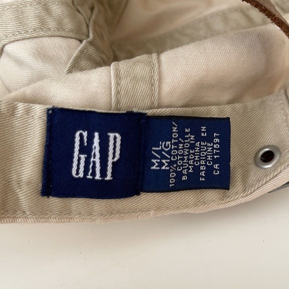 GAP Fishing “Best Bait and Tackle” Adjustable Hat - Picture 5 of 7